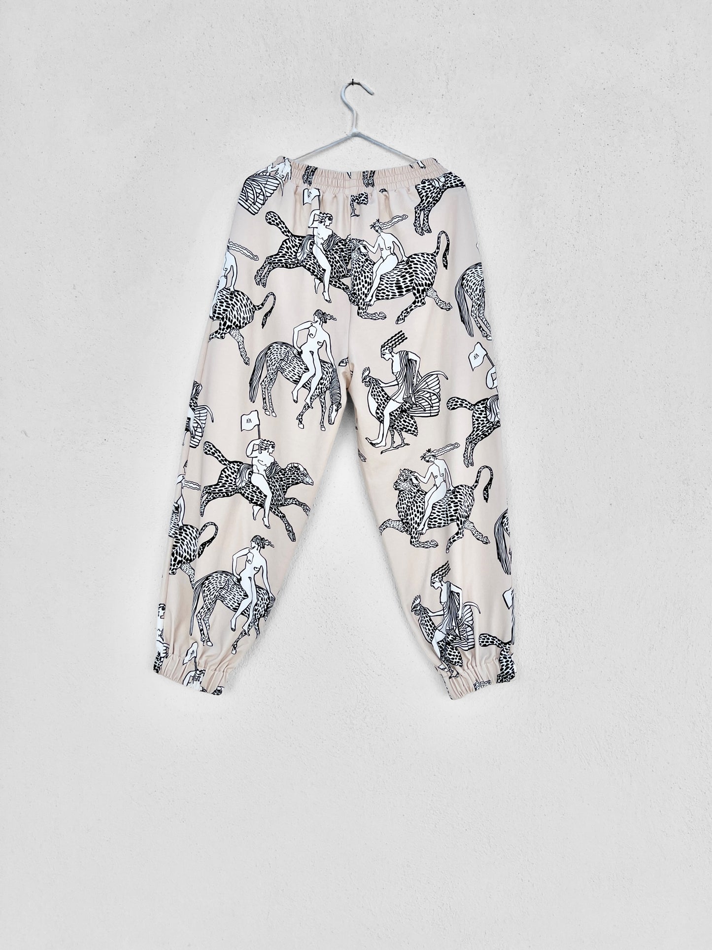 ATHENS JOGGER - MYTHOLOGY PRINT | BEIGE