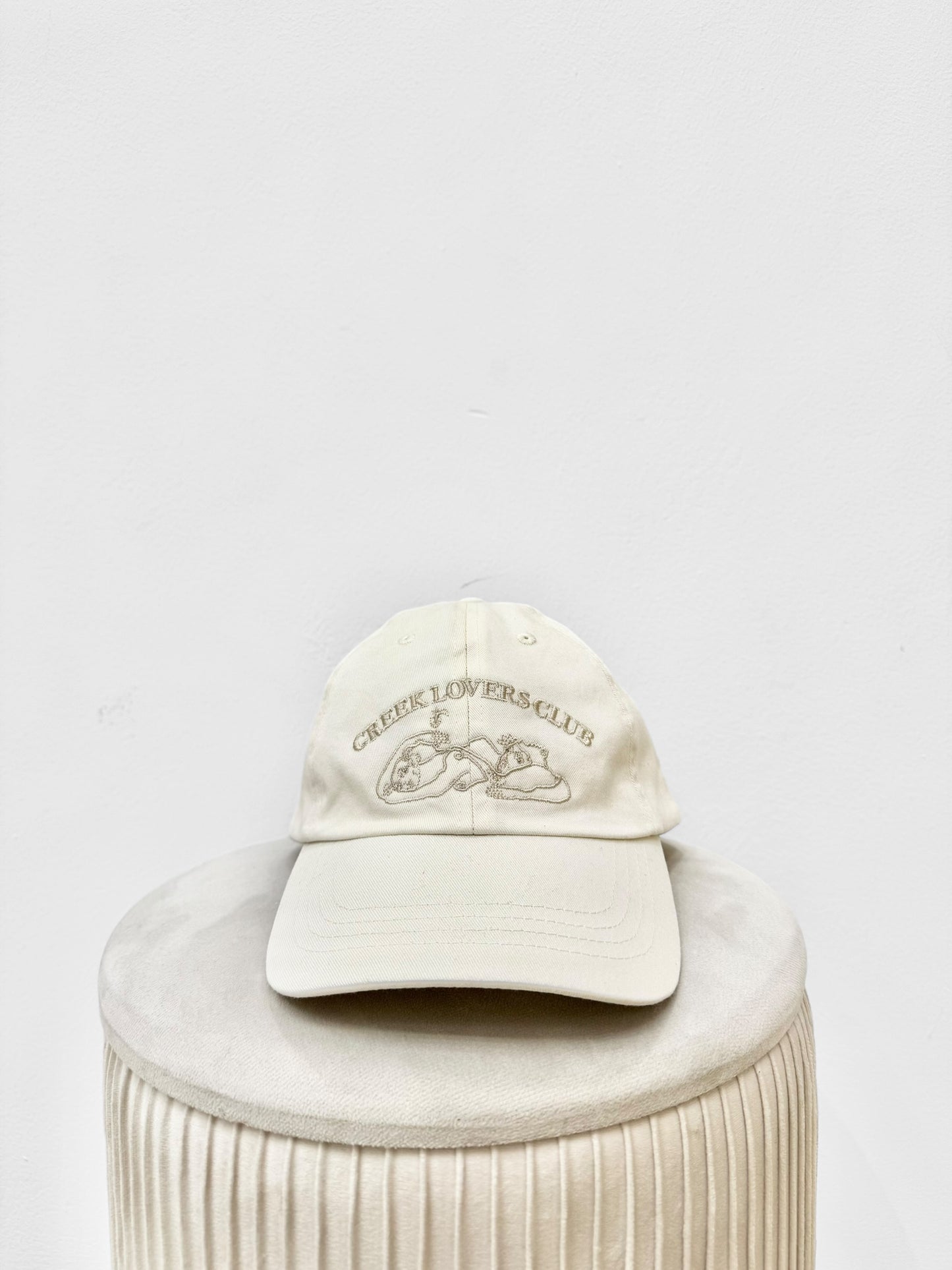 VRYSI BASEBALL CAP - “GREEK LOVERS CLUB” | SOFT BEIGE