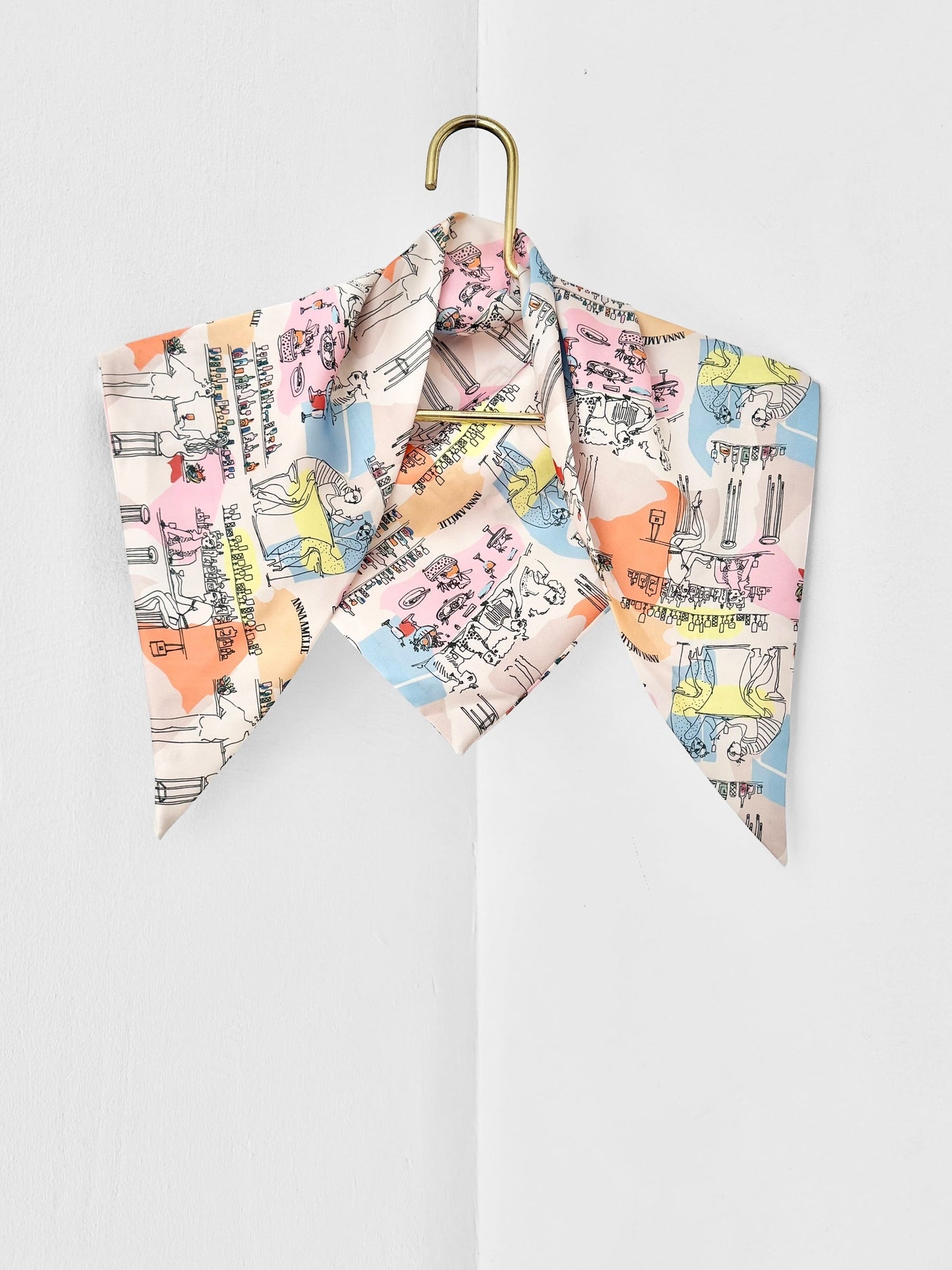 TRIANGLE SCARF  - BAR SCENES PRINT | MULTICOLOR POP