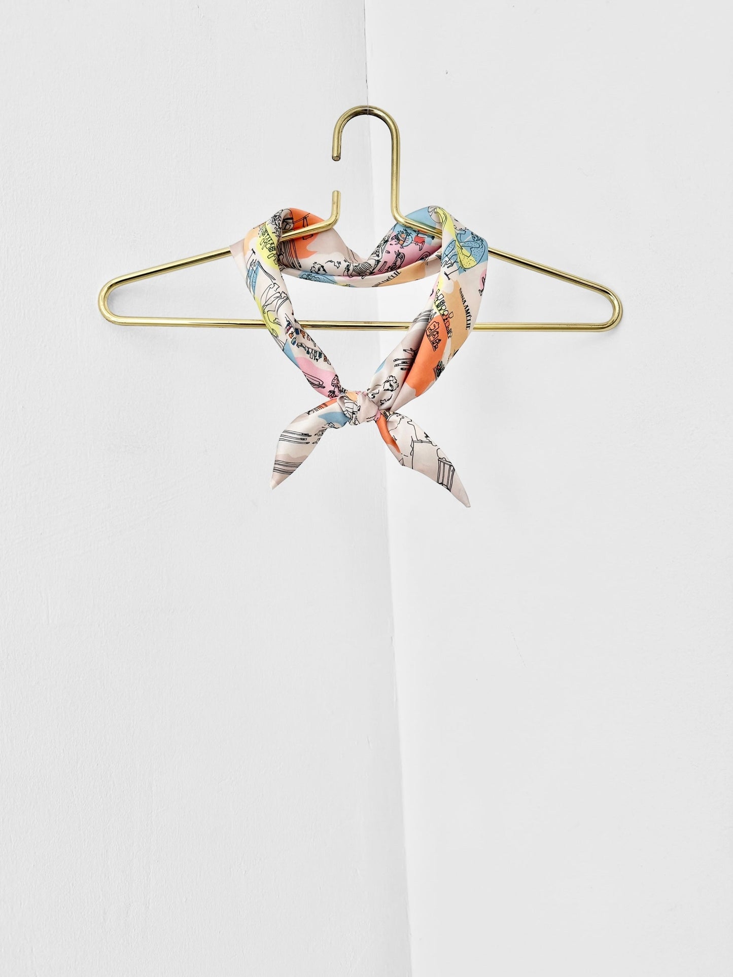 TRIANGLE SCARF  - BAR SCENES PRINT | MULTICOLOR POP