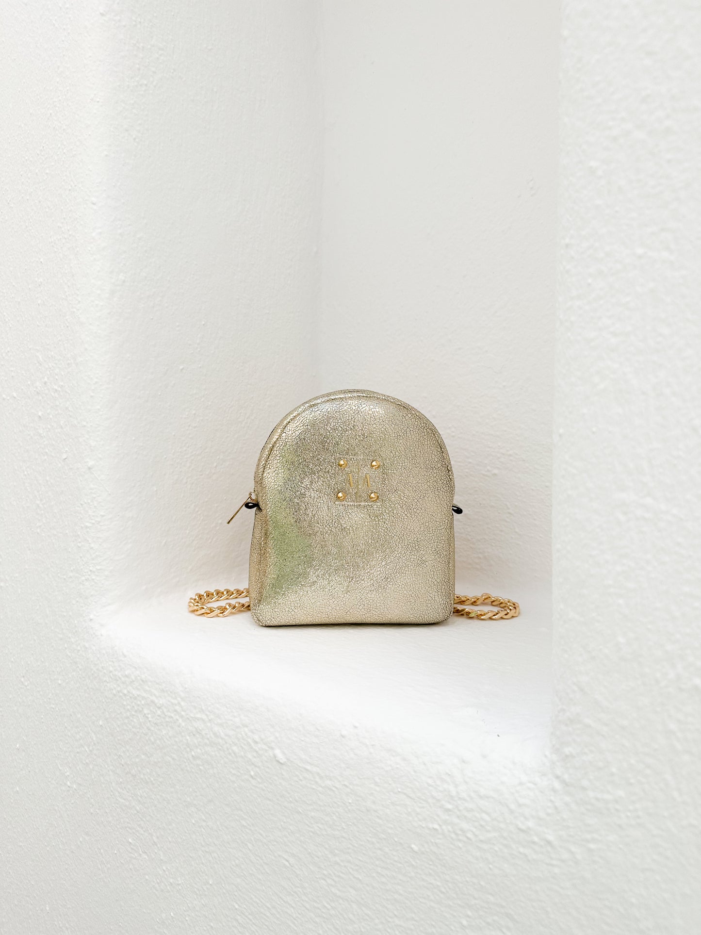 DORA BACKPACK | SHINY “DISCO” GOLD LEATHER